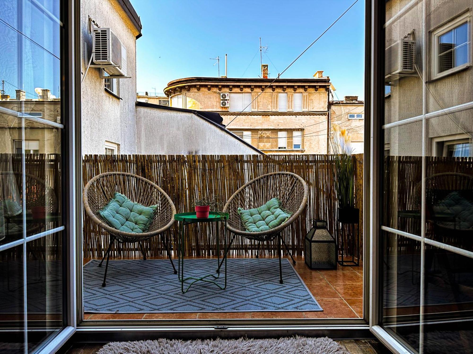 Family Penthouse Old Town Heart Renovated Apartment Beograd Ngoại thất bức ảnh